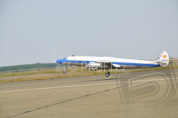 PH107 Lockheed Super Constellation 4300mm 1:8,5
