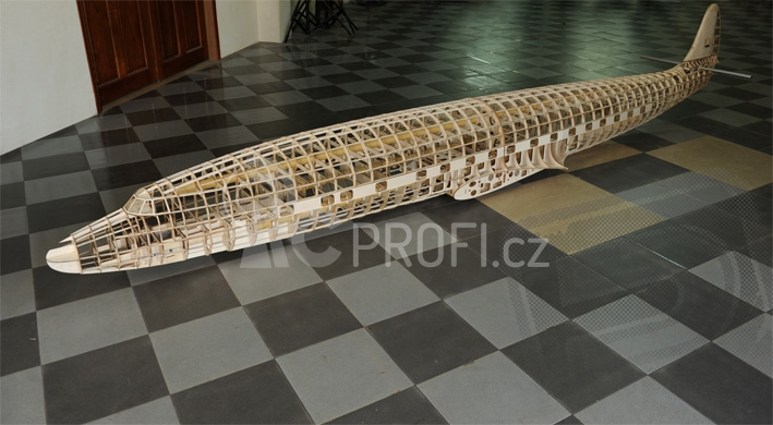 PH107 Lockheed Super Constellation 4300mm 1:8,5