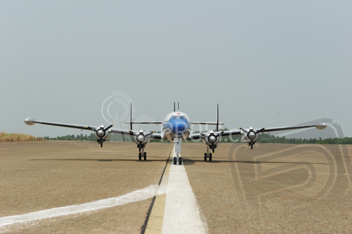 PH107 Lockheed Super Constellation 4300mm 1:8,5