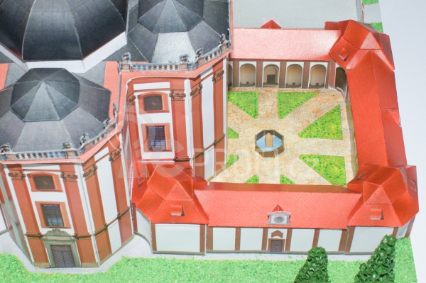 Poutní areál Mariánská Týnice - papírový model 1:250