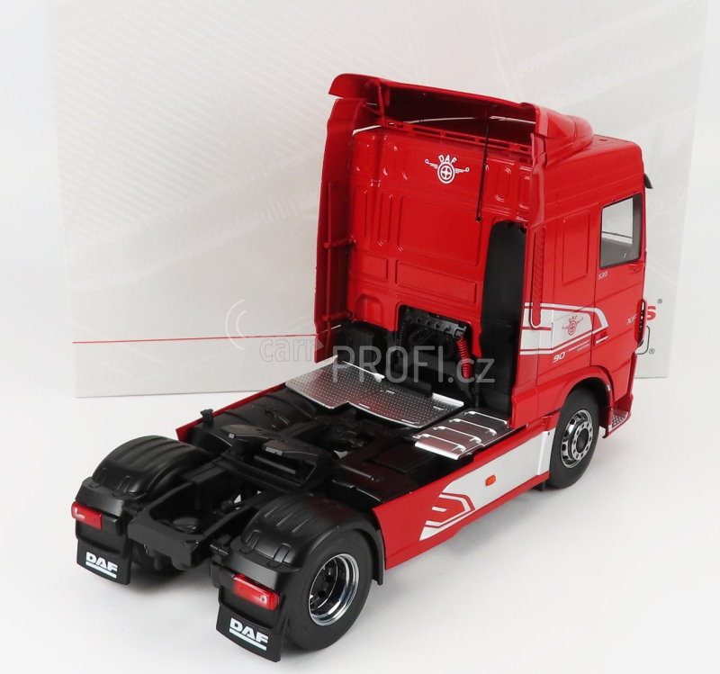 Premium classixxs DAF Xf Space Cab Tractor Truck 2-assi 2018 1:18 Červená Bílá
