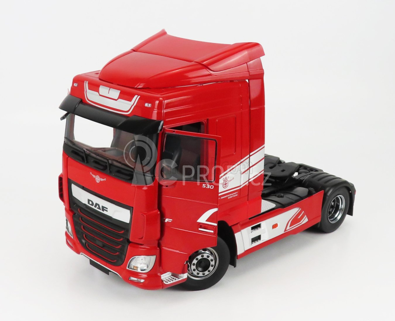 Premium classixxs DAF Xf Space Cab Tractor Truck 2-assi 2018 1:18 Červená Bílá