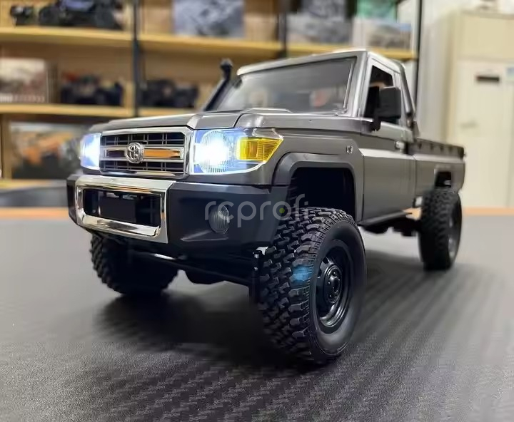 RC auto Land Cruiser Toyota PRO, stříbrná