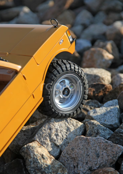 RC auto Range Rover 1970, žlutá + náhradní baterie