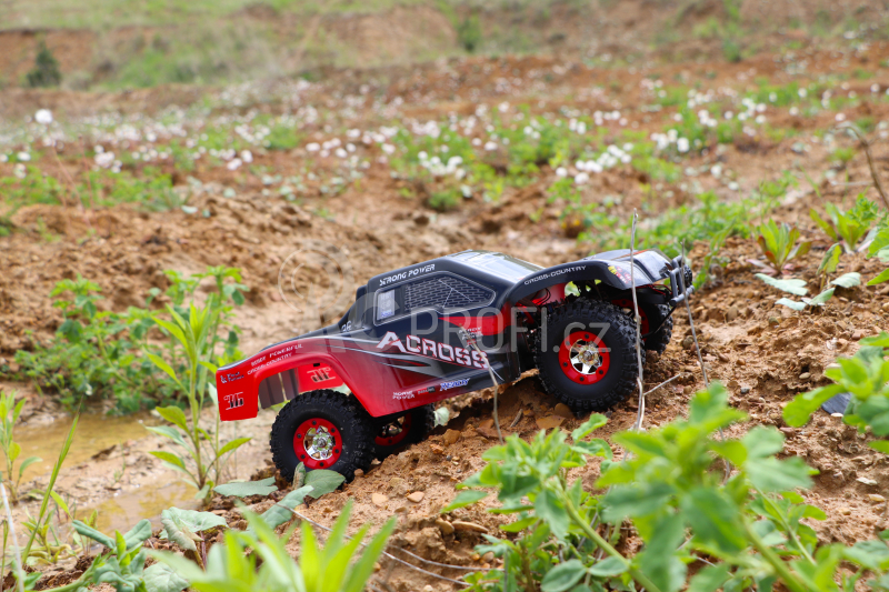 RC auto Short course Across + náhradní baterie