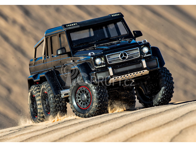 RC auto Traxxas TRX-6 Mercedes G 63 6x6 1:10 TQi RTR, černá