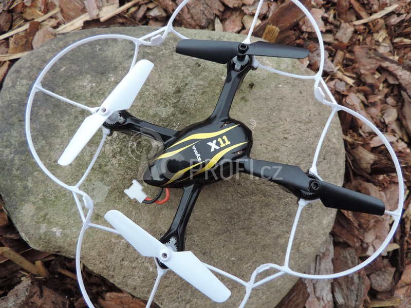RC dron Syma X11