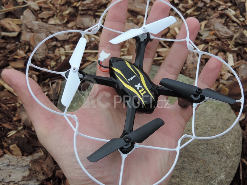 RC dron Syma X11