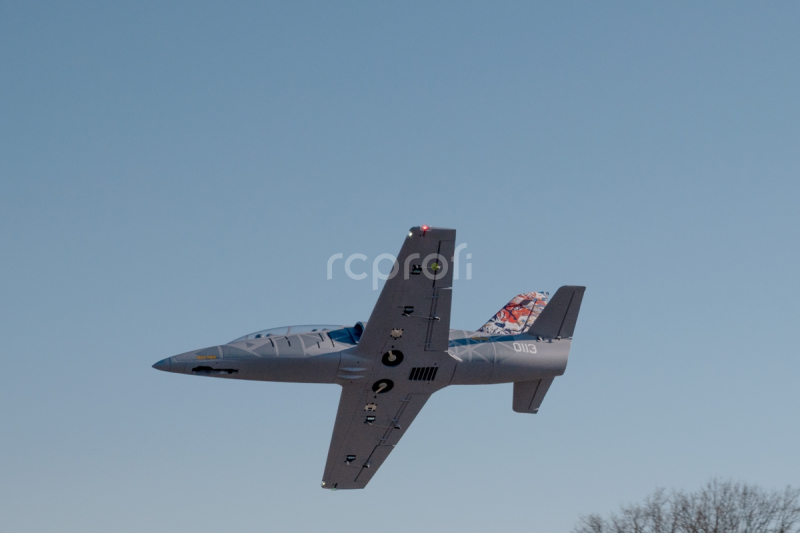 RC letadlo KAVAN L-39 Skyfox 1088mm, bílá