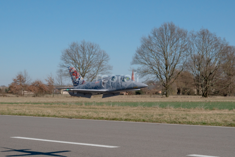 RC letadlo KAVAN L-39 Skyfox 1088mm, bílá