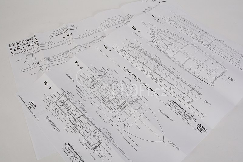 RC stavebnice 1947 Chris-Craft rychlý člun 610mm