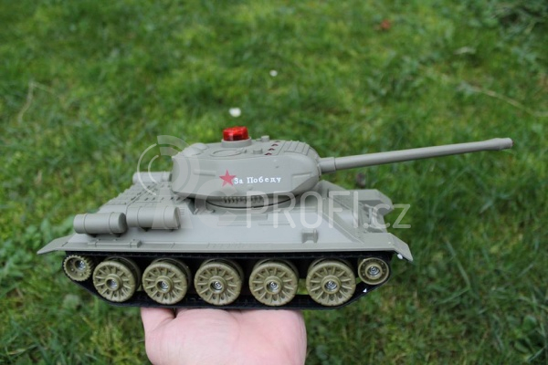 RC tanky German Tiger a ruský T34