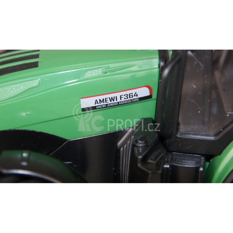 RC traktor s funkční cisternou