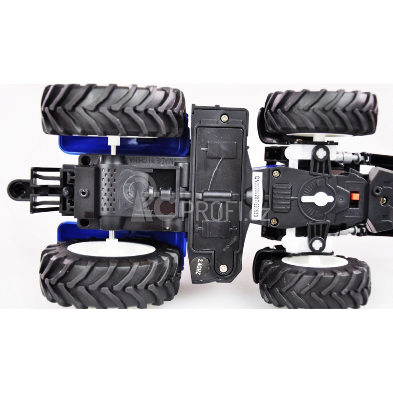 RC traktor s radlicí