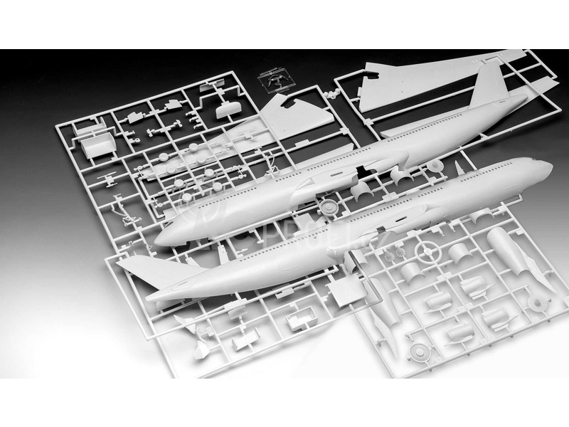 Revell Airbus A330-300 Lufthansa New Livery (1:144)