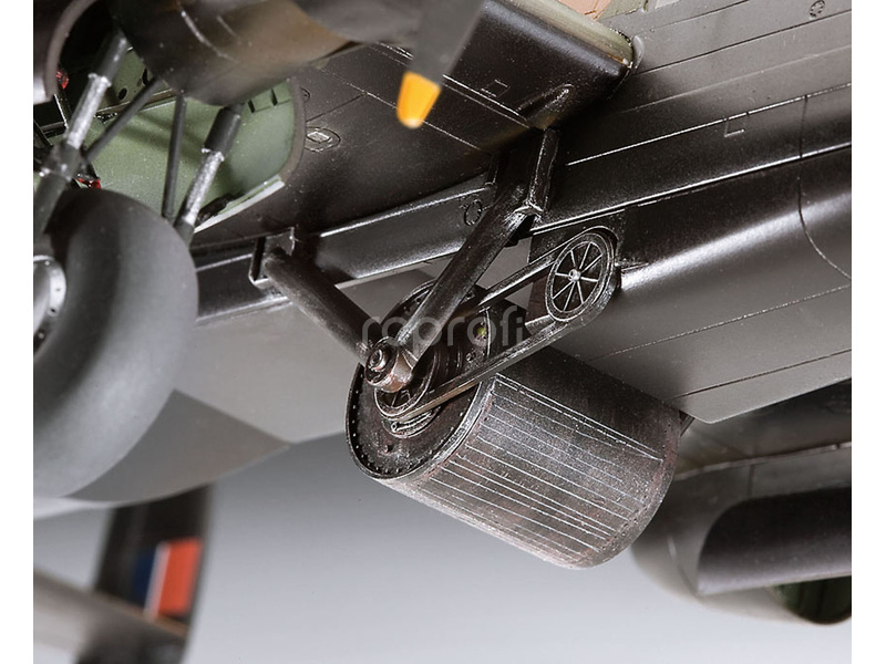 Revell Avro Lancaster B.III Dambusters (1:72) (sada)