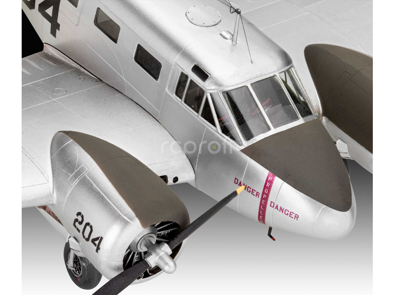 Revell Beechcraft Model 18 (1:48) (sada)