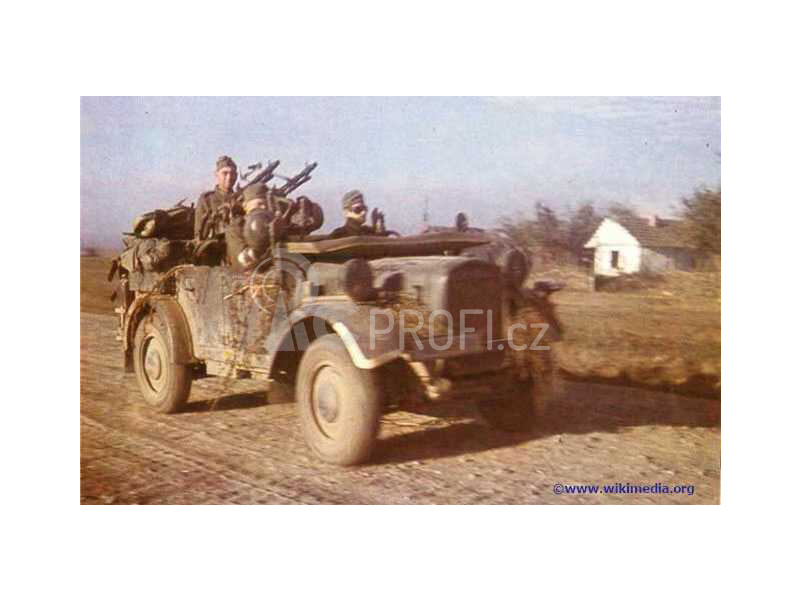Revell Einheits-PKW Kfz.4 (1:35)