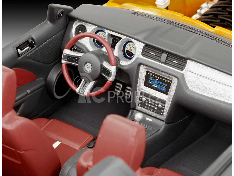 Revell Ford Mustang GT 2010 (1:25) set
