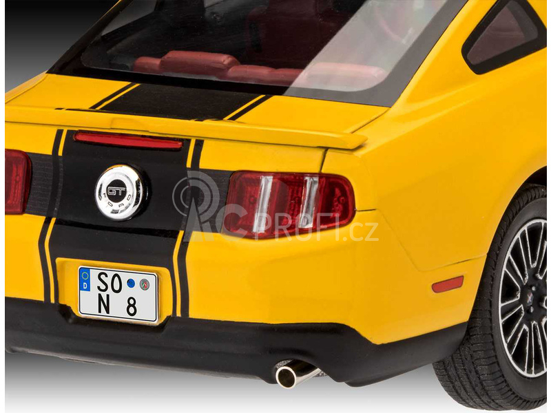 Revell Ford Mustang GT 2010 (1:25) set