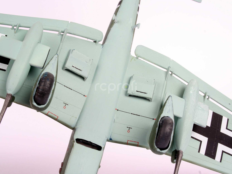 Revell Junkers Ju87 G/D Tank Buster (1:72) (Starter Kit)