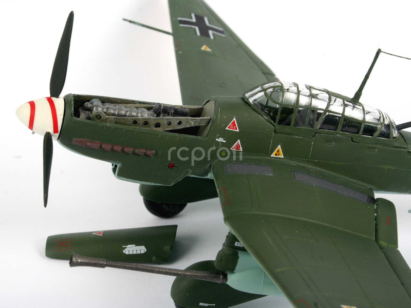 Revell Junkers Ju87 G/D Tank Buster (1:72) (Starter Kit)