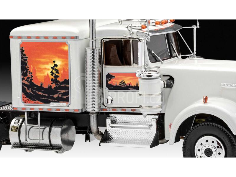 Revell Kenworth W-900 (1:25)