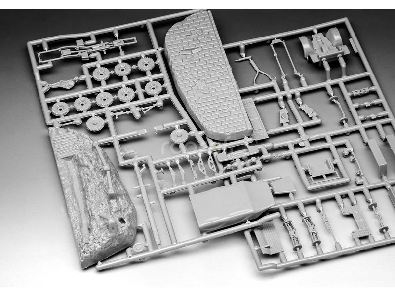 Revell Krupp Protze Kfz 69 with 3.7cm Pak (1:76) (sada)