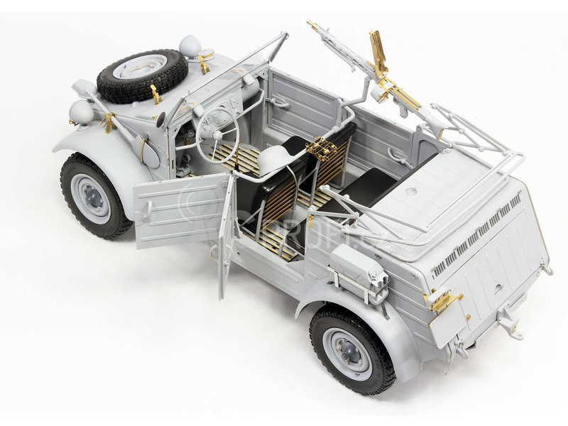 Revell Kübelwagen Typ 82 Platinum Edition (1:9)