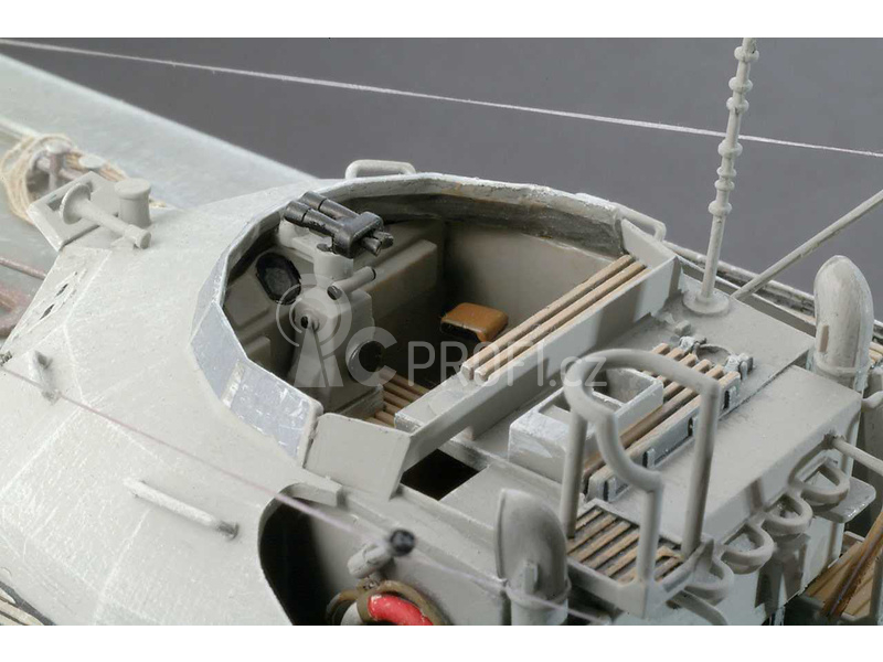 Revell Lürssen S-100 Class (1:72)