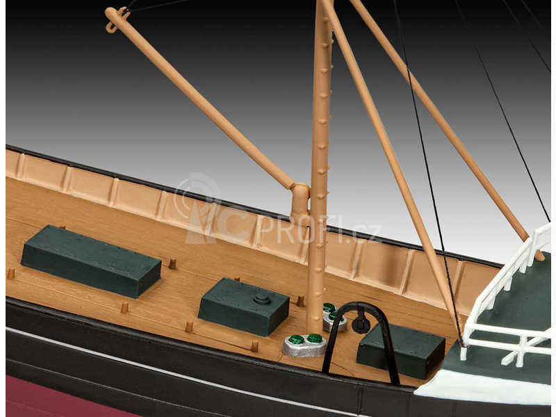 Revell Northsea Fishing Trawler 1:142