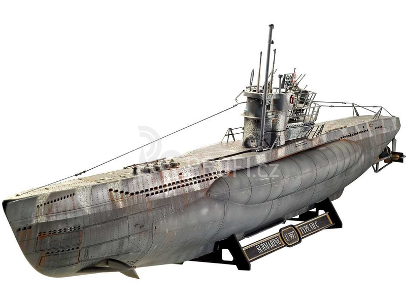 Revell ponorka Typ VII C/41 (Platinum Edition) (1:72)