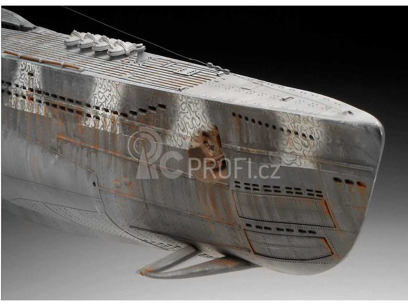 Revell ponorka Typ VII C/41 (Platinum Edition) (1:72)