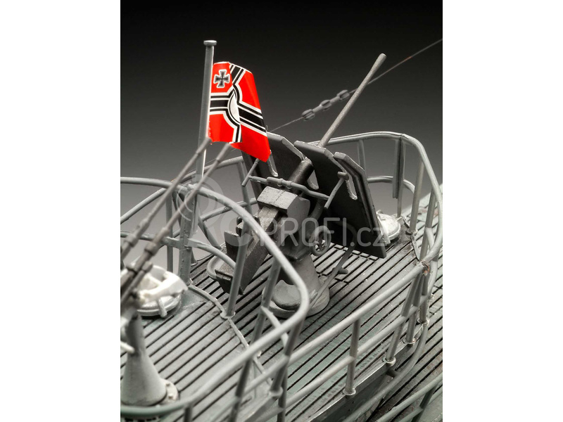Revell ponorka Typ VII C/41 (Platinum Edition) (1:72)