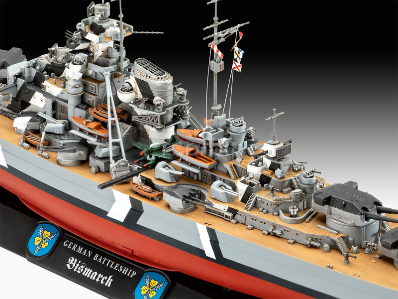 Revell The Legendary Bismarck (1:700 + 1:1200) (giftset)