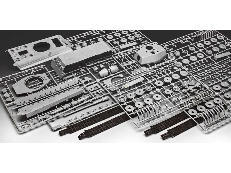 Revell Tiger II Ausf. B (1:35) (sada)