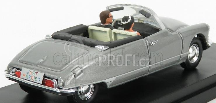 Rio-models Citroen Ds 19 Cabriolet Just Married 1961 With Figures 1:43 Grey