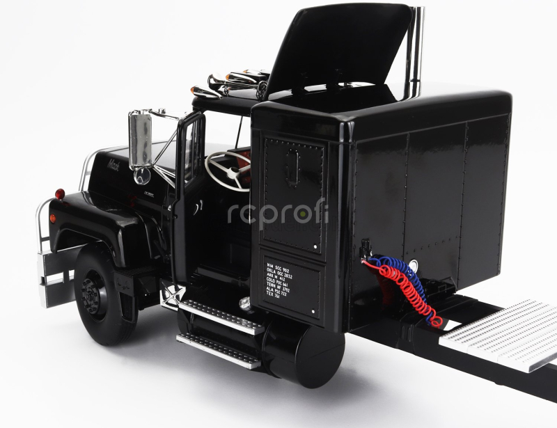 Road-kings Mack Rl700l Tractor Truck 3-assi 1974 1:18 Black