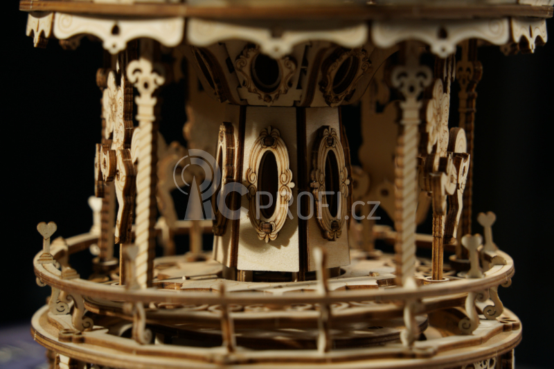 RoboTime 3D skládačka hrací skříňky Romantický kolotoč