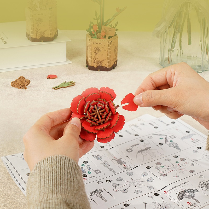 RoboTime Dřevěné 3D puzzle Červený karafiát