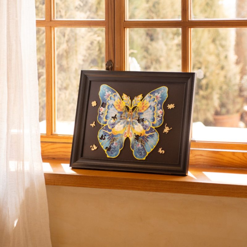 RoboTime Dřevěné puzzle Motýl Morpho Helena