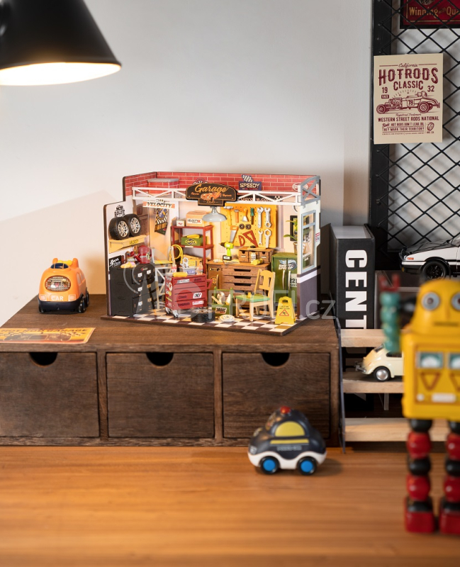 RoboTime miniatura domečku Garáž