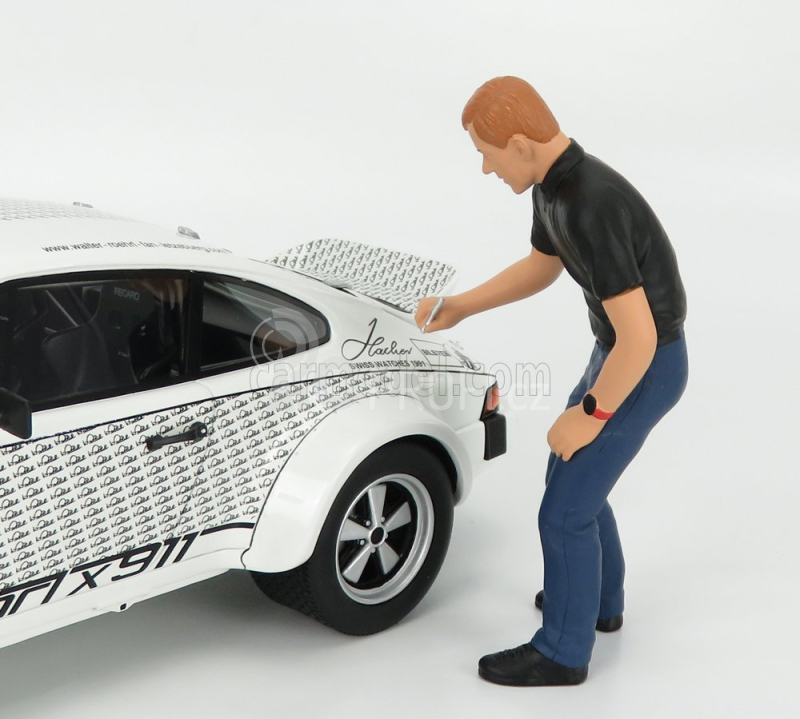 Schuco Porsche 911 Coupe With Walter Rohrl Figure 1969 1:18 Bílá Černá