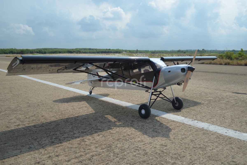 RC letadlo Shock Cub 2,59m, stříbrná