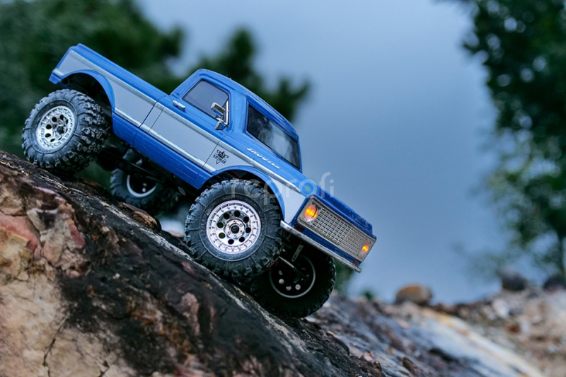 RC auto SHOOTER 1/10 sada 2,4GHz, modrá