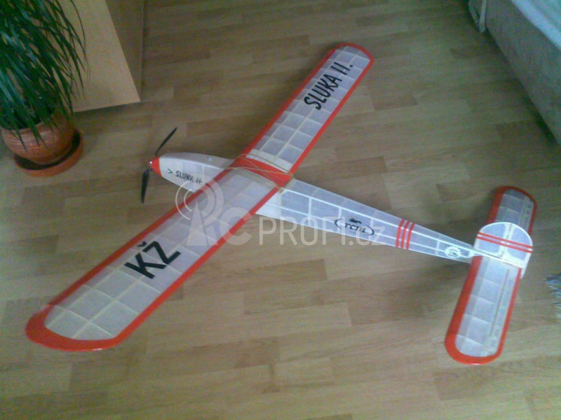 SLUKA II historický větroň rozp. 1430 mm Classic models