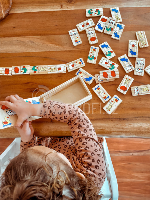 Small Foot Dřevěné hry Domino farma menší