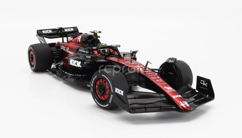 Solido Alfa romeo F1  C43 Team Stake N 24 Spanish Gp 2023 Guanyu Zhou 1:18 Černá Červená