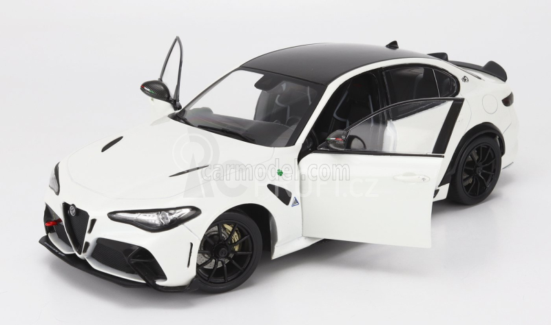 Solido Alfa romeo Giulia Gta 2021 1:18 Bílá