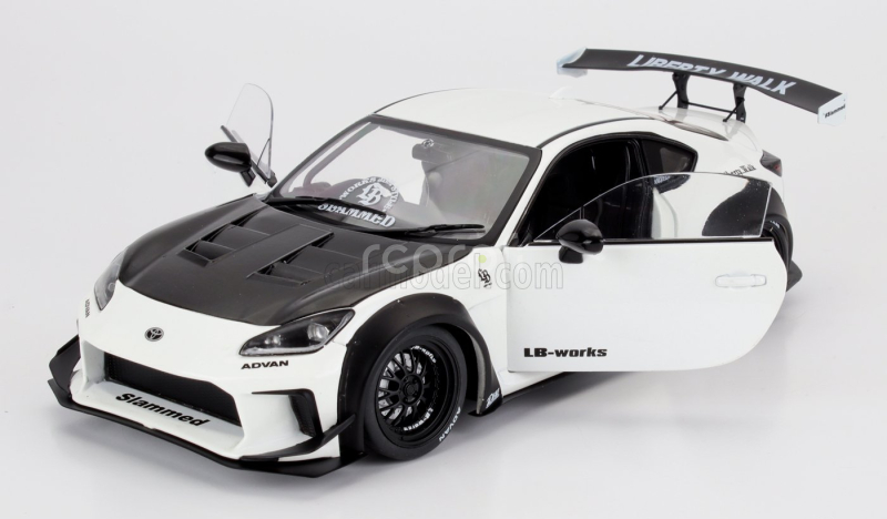 Solido Toyota Gr86 Lbwk Body Kit Coupe 2024 1:18 Bílá Perleťová Černá